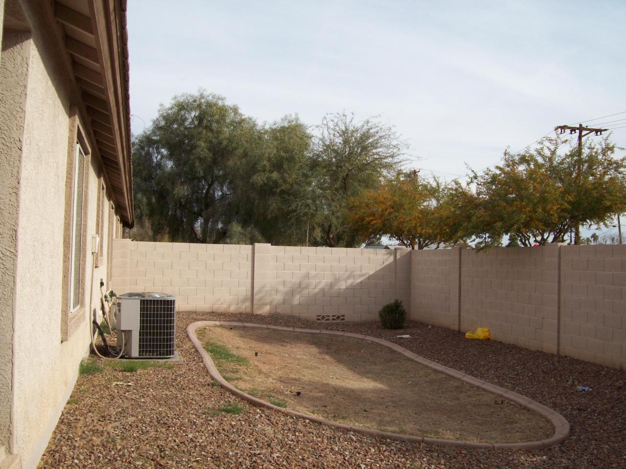 1510 West Colter Street, Unit 7 Phoenix, AZ 85015 - Photo 1 of 14 side yard