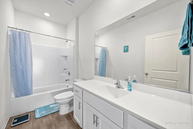 $275,000 | 6302 Maple Glen Drive, Unit 3081, Wonder Lake, IL 60097