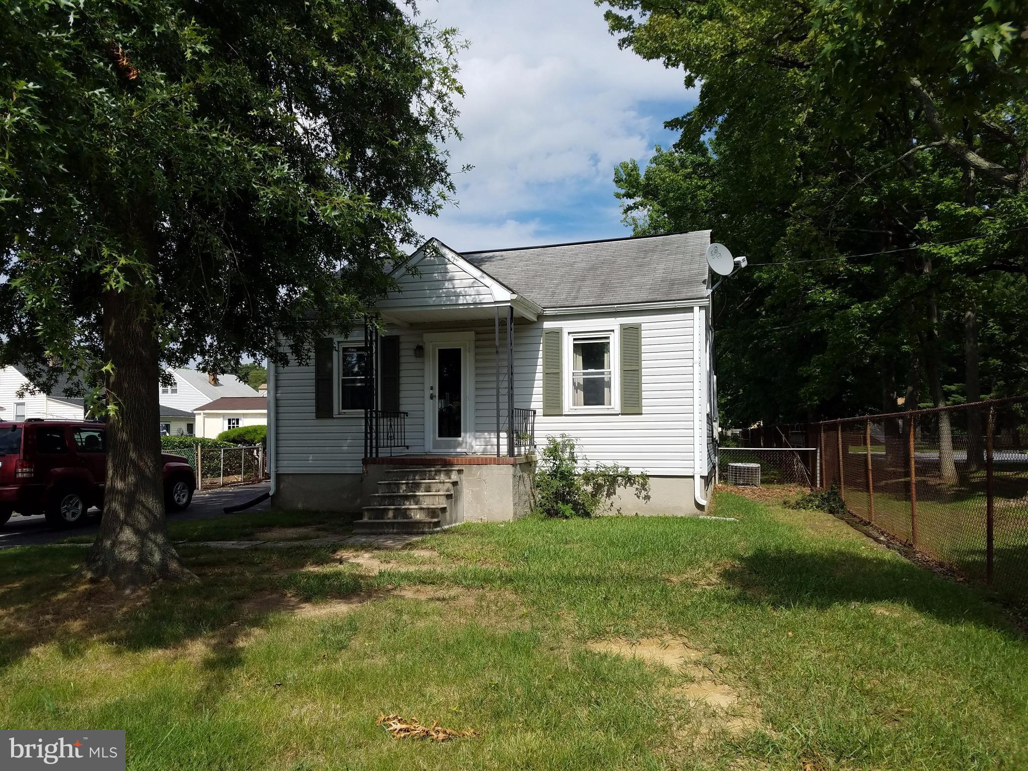 301 W Road Baltimore, MD 21221 - Photo 1 of 21 Exterior (Front)