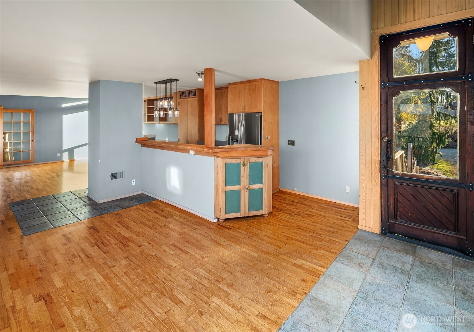 9722 Southwest Windmill Street Vashon, WA 98070 - Photo 13 of 29