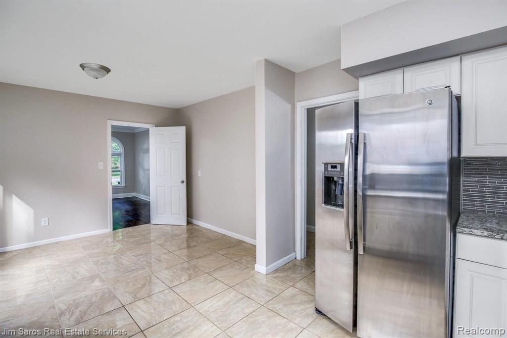 1349 Devonshire Road Grosse Pointe, MI 48230 - Photo 9 of 27