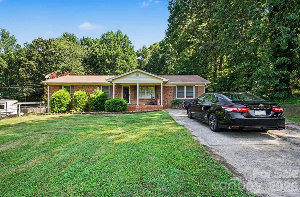 $230,000 | 124 Riley Road, Dallas, NC 28034