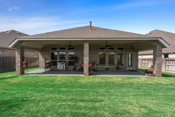 $569,000 | 9307 Mont Ellie Lane, Tomball, TX 77375