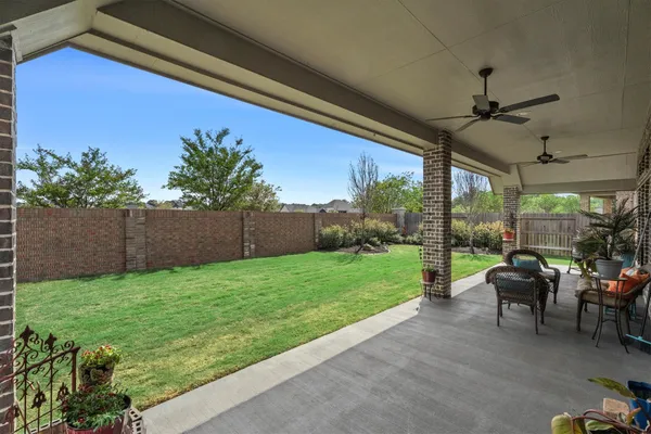 $569,000 | 9307 Mont Ellie Lane, Tomball, TX 77375