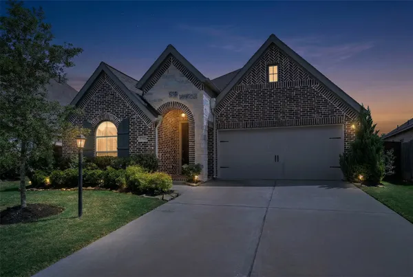 $569,000 | 9307 Mont Ellie Lane, Tomball, TX 77375