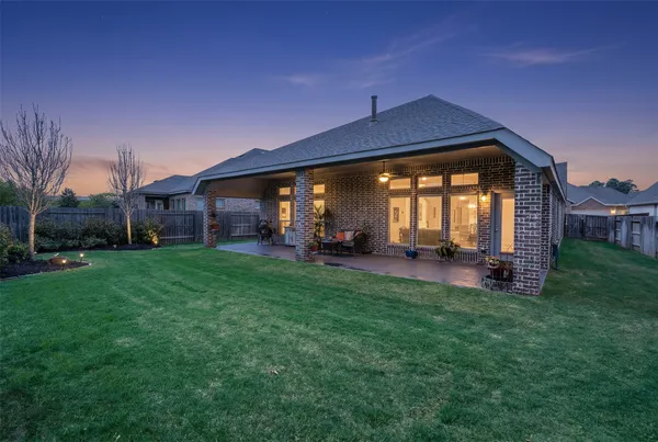 $569,000 | 9307 Mont Ellie Lane, Tomball, TX 77375