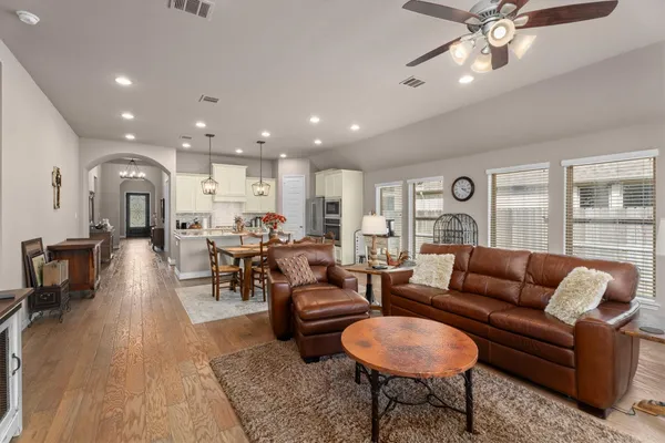 $569,000 | 9307 Mont Ellie Lane, Tomball, TX 77375