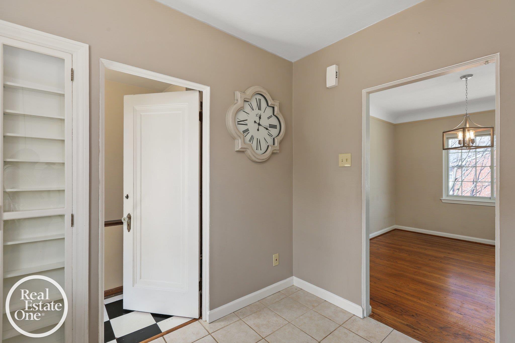 897 Rivard Boulevard Grosse Pointe, MI 48230 - Photo 34 of 42 50212858-64e5ca24-88c1-4037-abc4-fdb034ce32fc.JPG