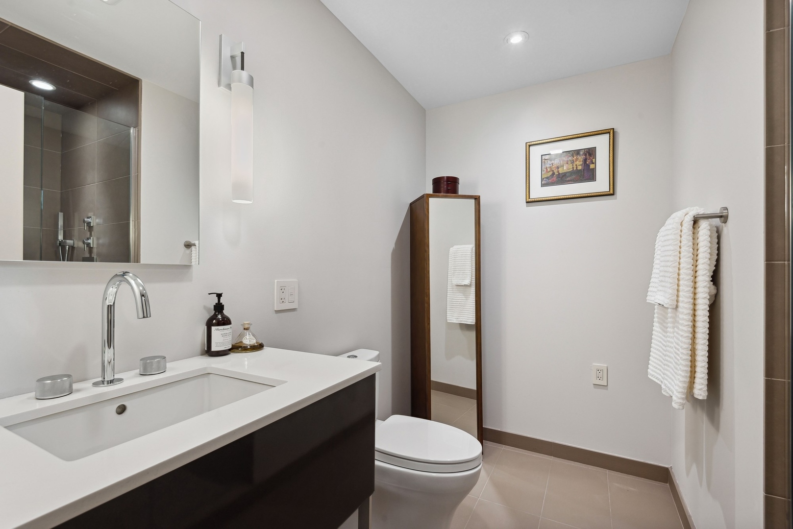 1231 Ridge Road Highland Park, IL 60035 - Photo 14 of 30 a bathroom with a sink toilet and shower