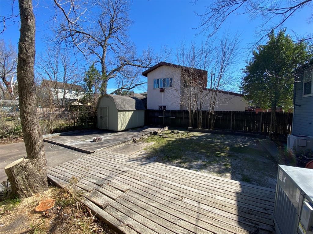 1110 East 27th Street Houston, TX 77009 - Photo 5 of 40