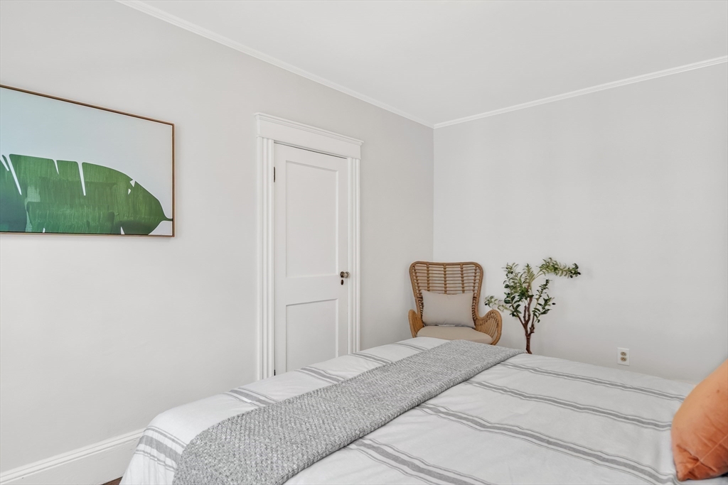 88 Warwick Road, Unit 1 Newton, MA 02465 - Photo 11 of 32