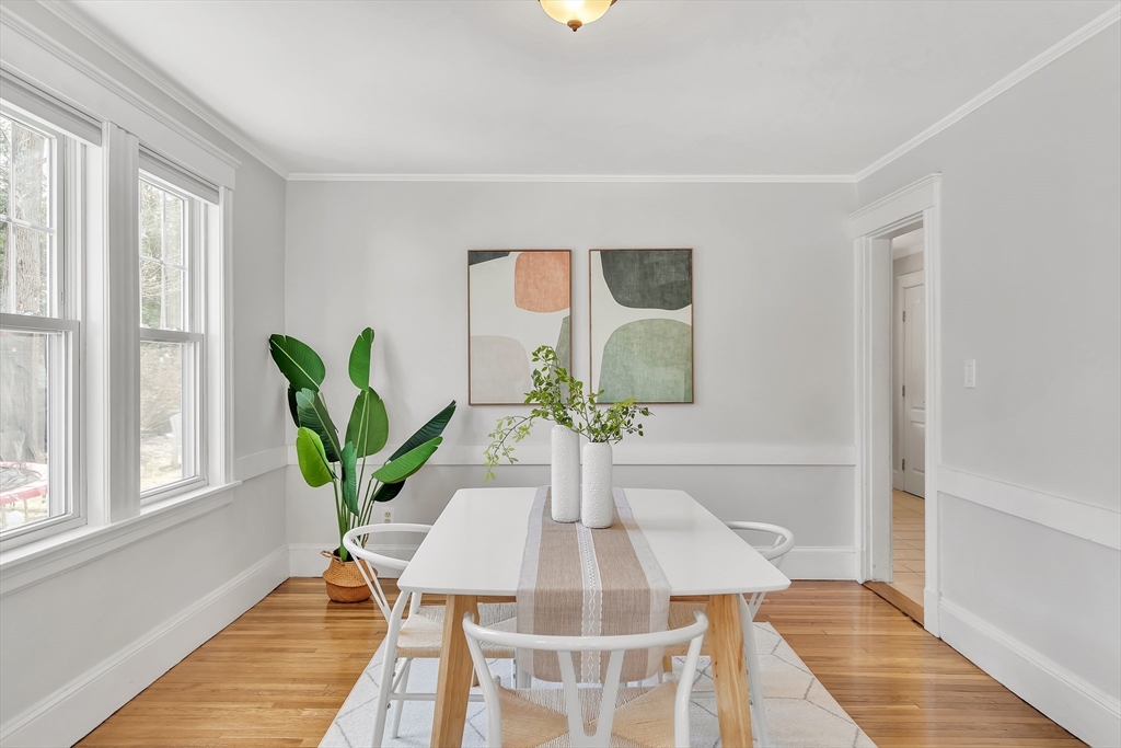 88 Warwick Road, Unit 1 Newton, MA 02465 - Photo 3 of 32