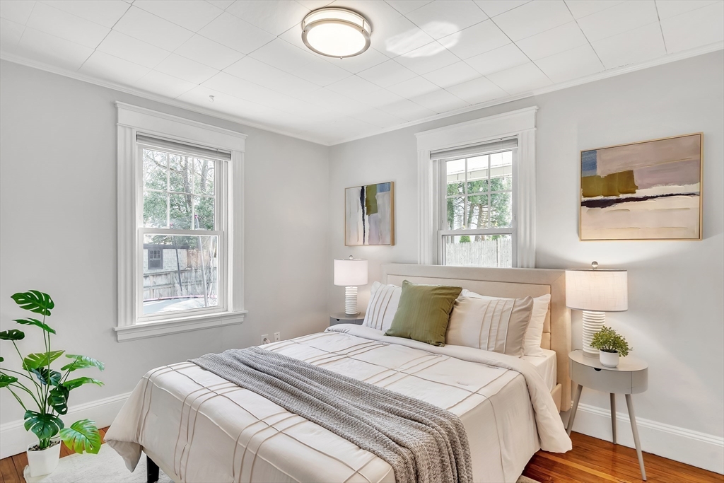 88 Warwick Road, Unit 1 Newton, MA 02465 - Photo 6 of 32