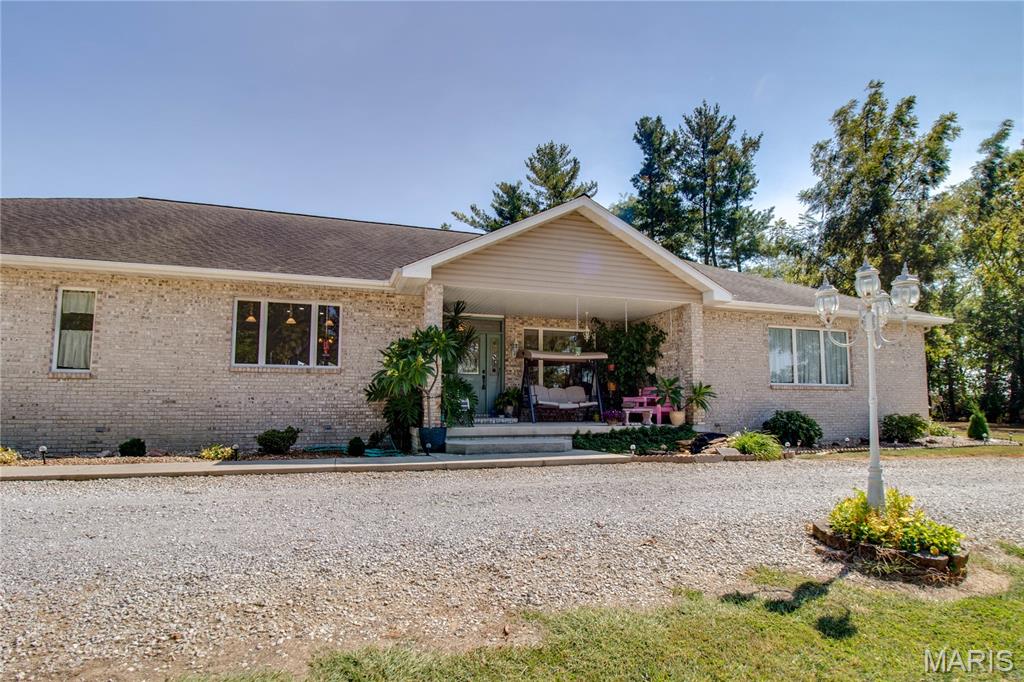 108 Jaeger Street Raymond, IL 62560 - Photo 14 of 84