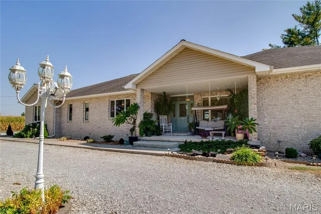 $349,000 | 108 Jaeger Street, Raymond, IL 62560