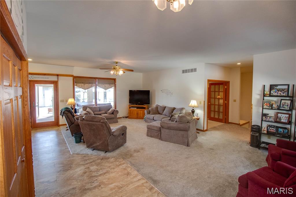 108 Jaeger Street Raymond, IL 62560 - Photo 19 of 84