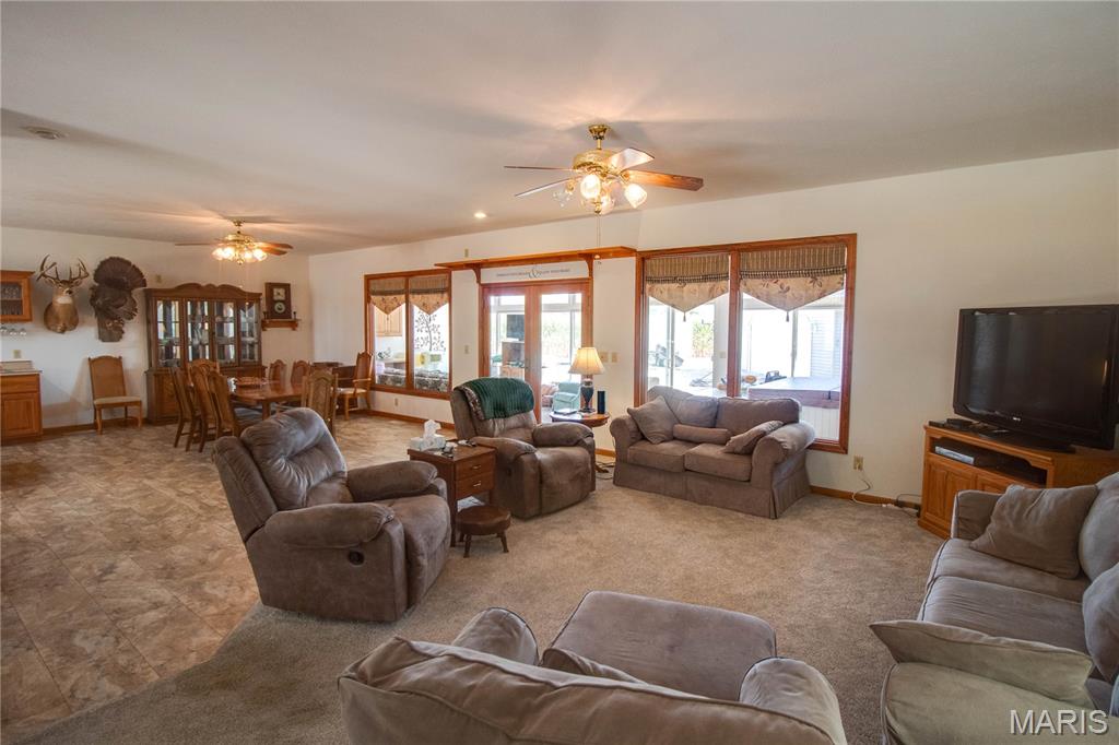 108 Jaeger Street Raymond, IL 62560 - Photo 20 of 84