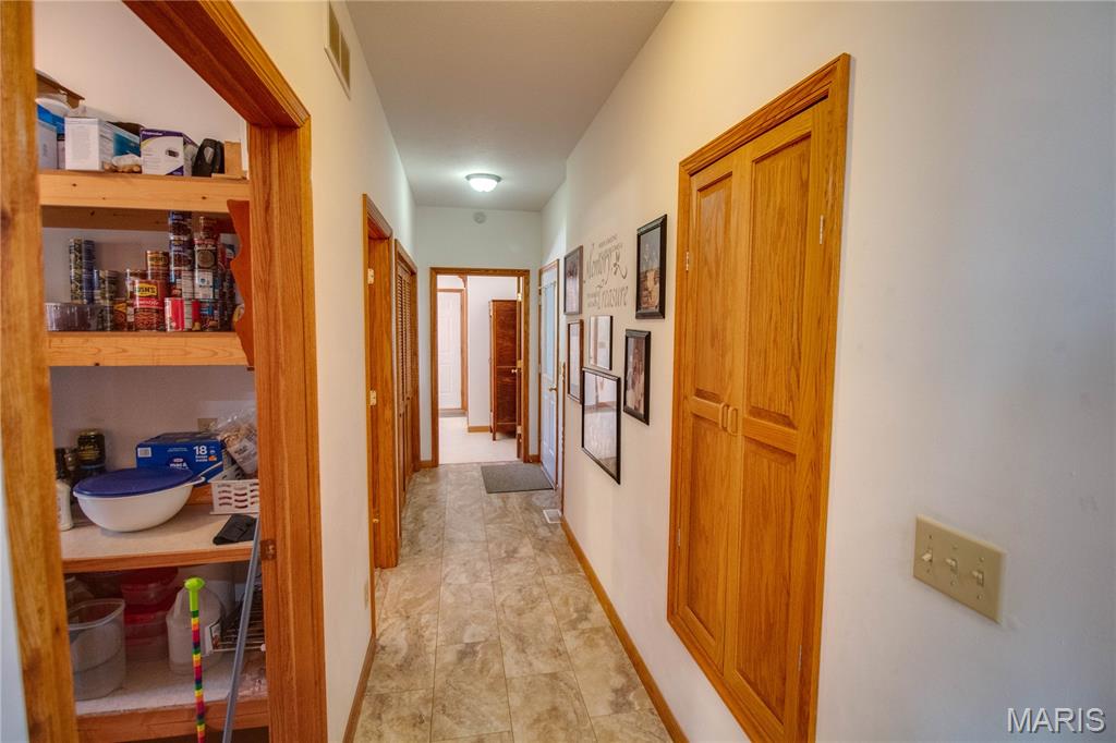 108 Jaeger Street Raymond, IL 62560 - Photo 35 of 84