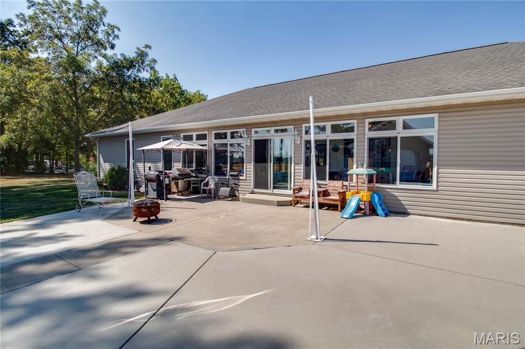 108 Jaeger Street Raymond, IL 62560 - Photo 80 of 84