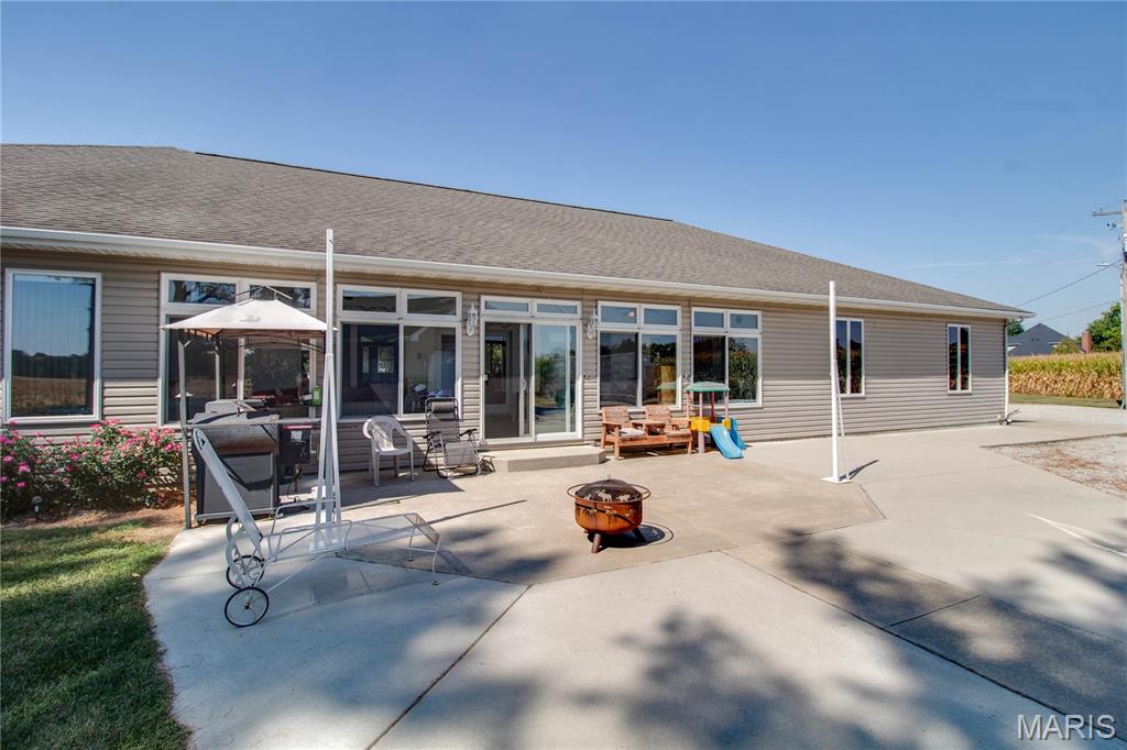 108 Jaeger Street Raymond, IL 62560 - Photo 81 of 84