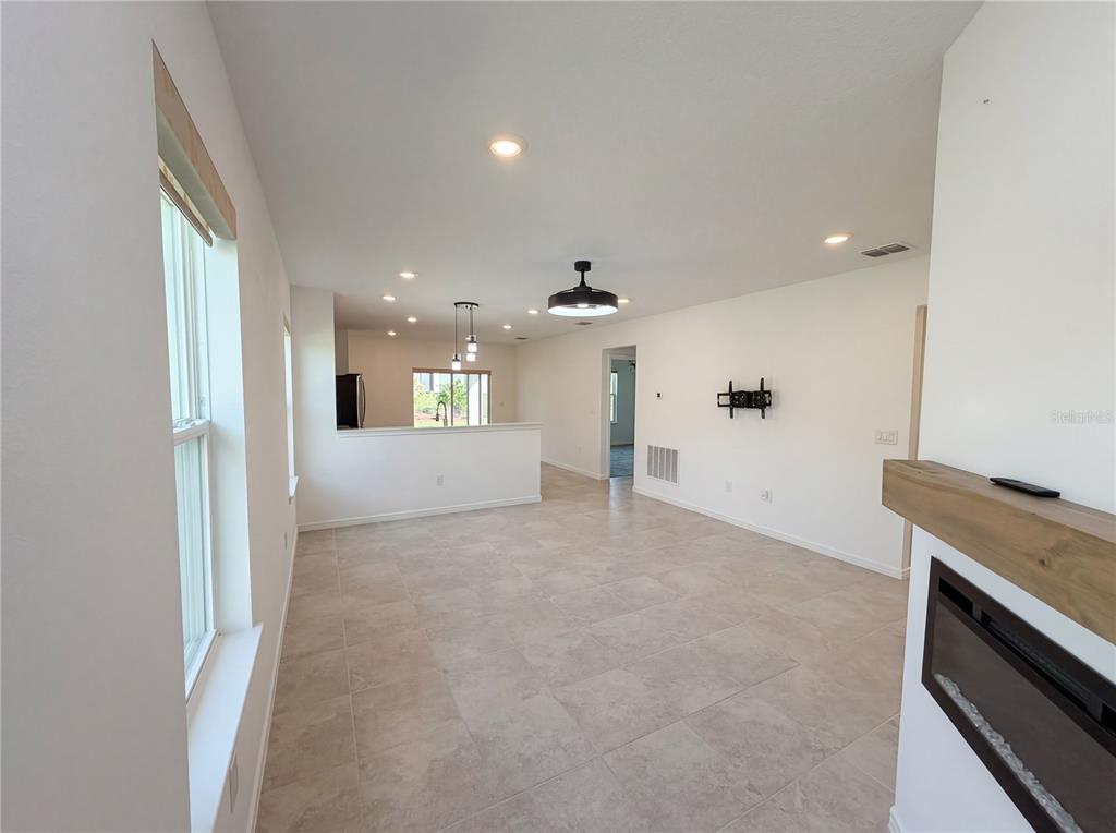 8359 Southwest 54th Street Ocala, FL 34481 - Photo 4 of 26 a view of a kitchen and a kitchen