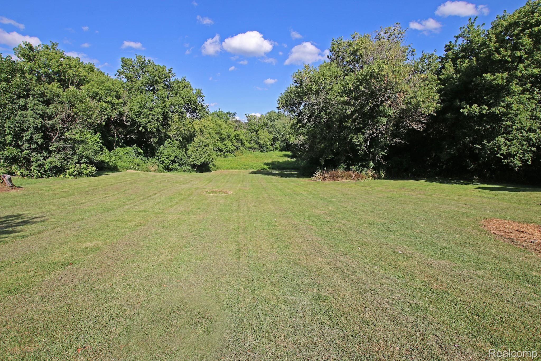 4327 South State Road Davison, MI 48423 - Photo 60 of 68 Backyard