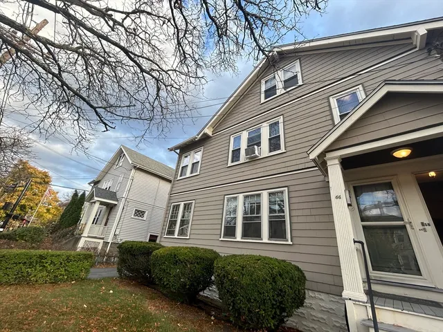 $2,800 | 66 Lake Street, Unit 1, Arlington, MA 02474