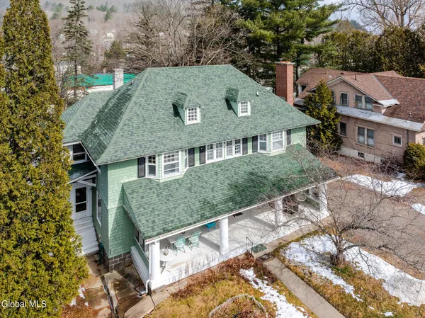 $539,900 | 133 Main Street, Saranac Lake, NY 12983