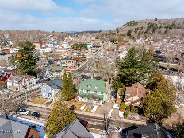 $539,900 | 133 Main Street, Saranac Lake, NY 12983