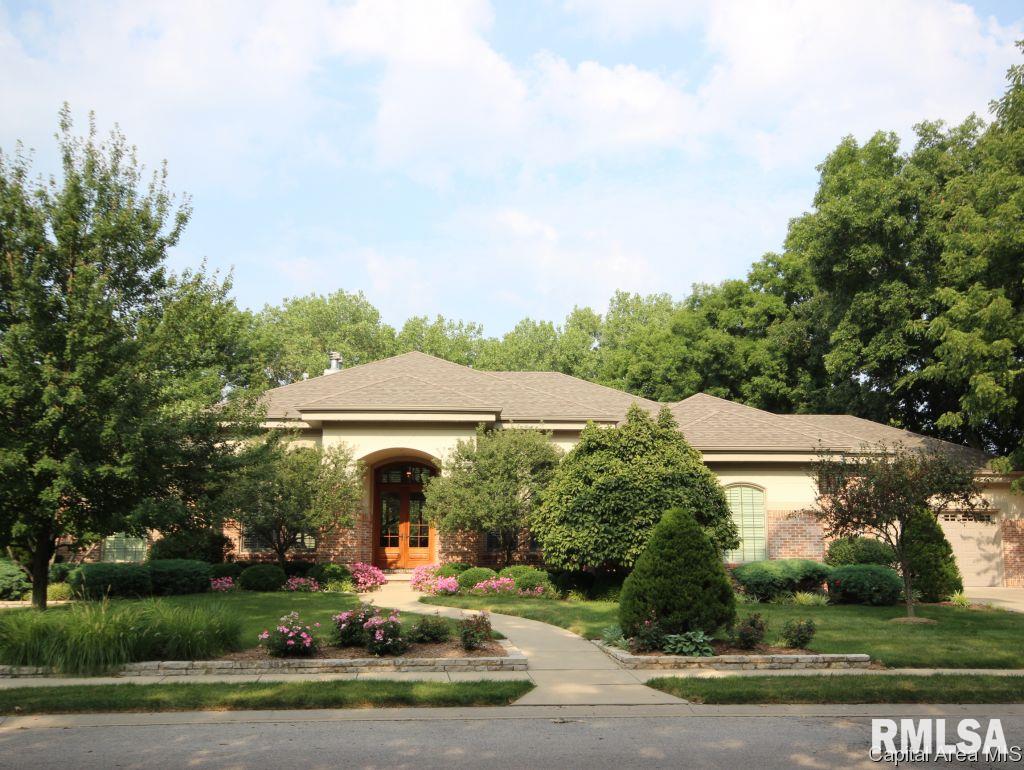 37 Woodland Trail Rochester, IL 62563 - Photo 1 of 24
