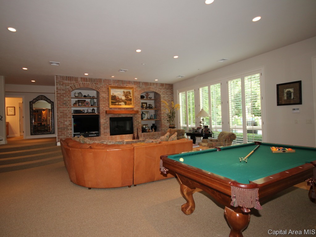 37 Woodland Trail Rochester, IL 62563 - Photo 9 of 24
