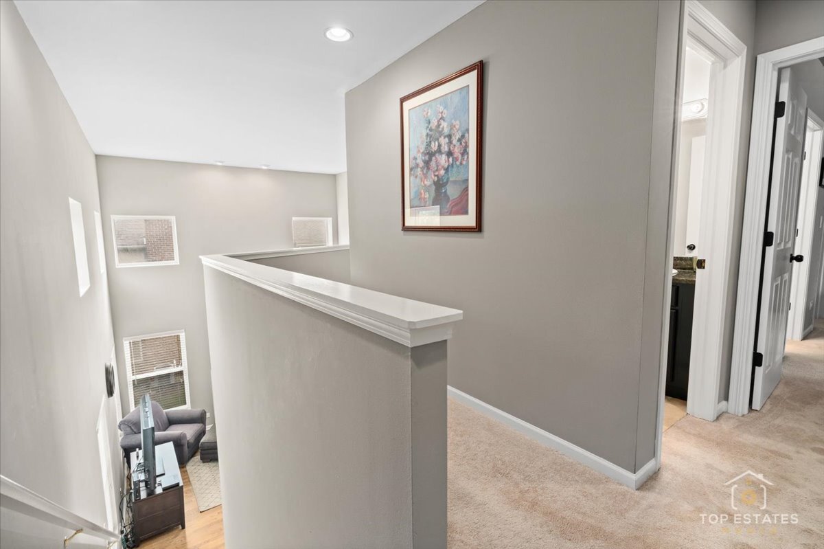 1651 Pauline Circle, Unit 1651 Mundelein, IL 60060 - Photo 19 of 42 a view of entryway with kitchen