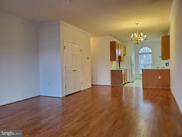 $1,950 | 420 Main Street, Unit 300, Gaithersburg, MD 20878