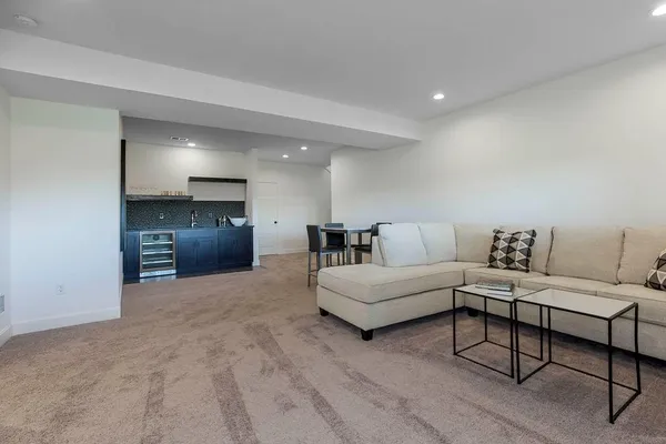 $725,347 | 4013 West 158th Place, Overland Park, KS 66224