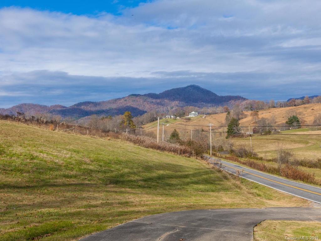 2533 Iron Duff Road Waynesville, NC 28785 - Photo 33 of 35 a view of an ocean and mountain