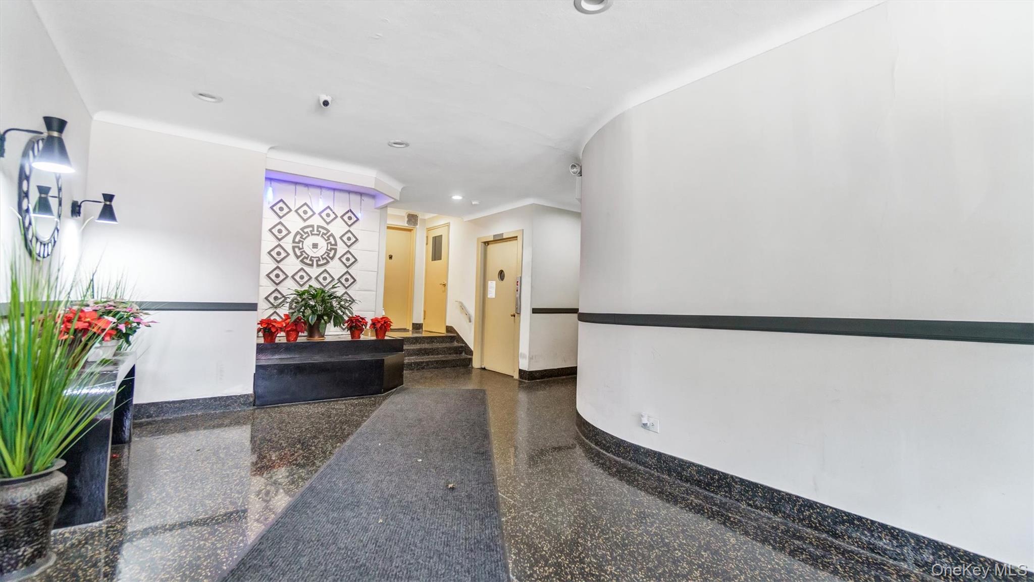 50-21 39th Place, Unit 2C Queens, NY 11104 - Photo 8 of 12 View of reception area