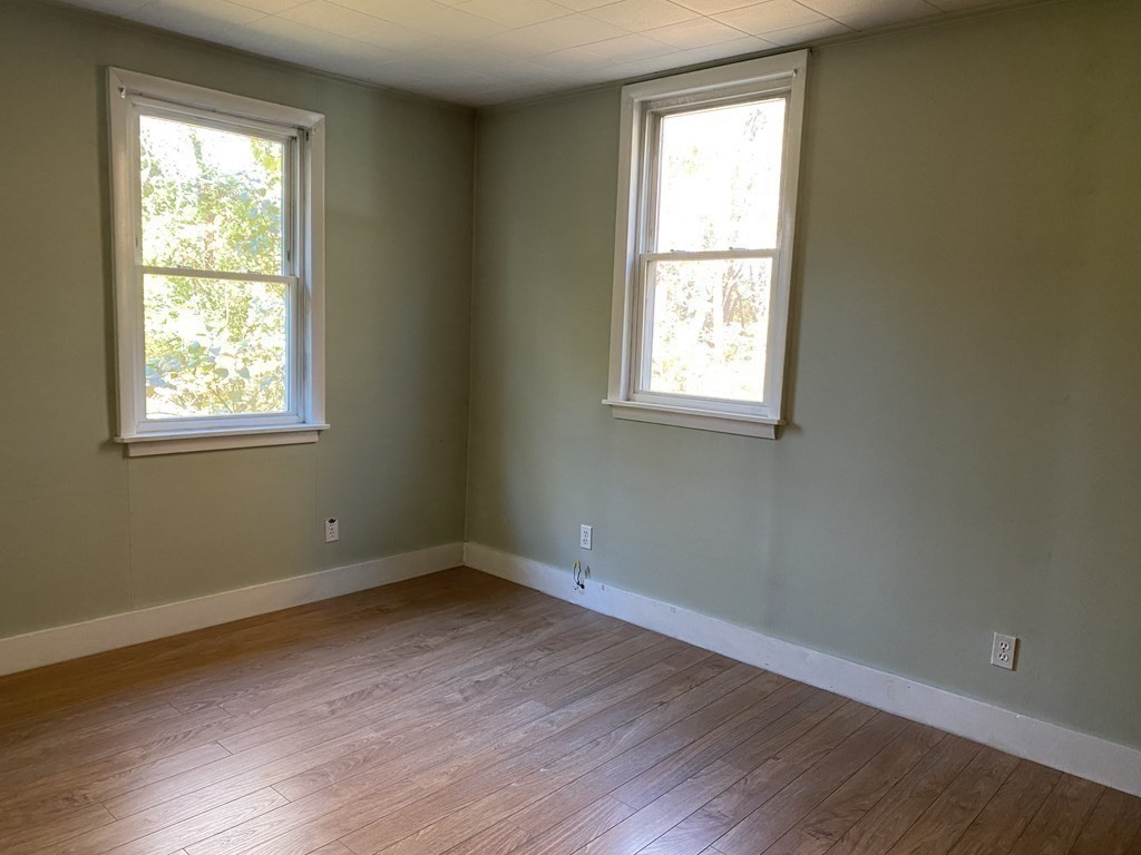 1056 Main Road Westport, MA 02790 - Photo 10 of 14 Gallery Image 10
