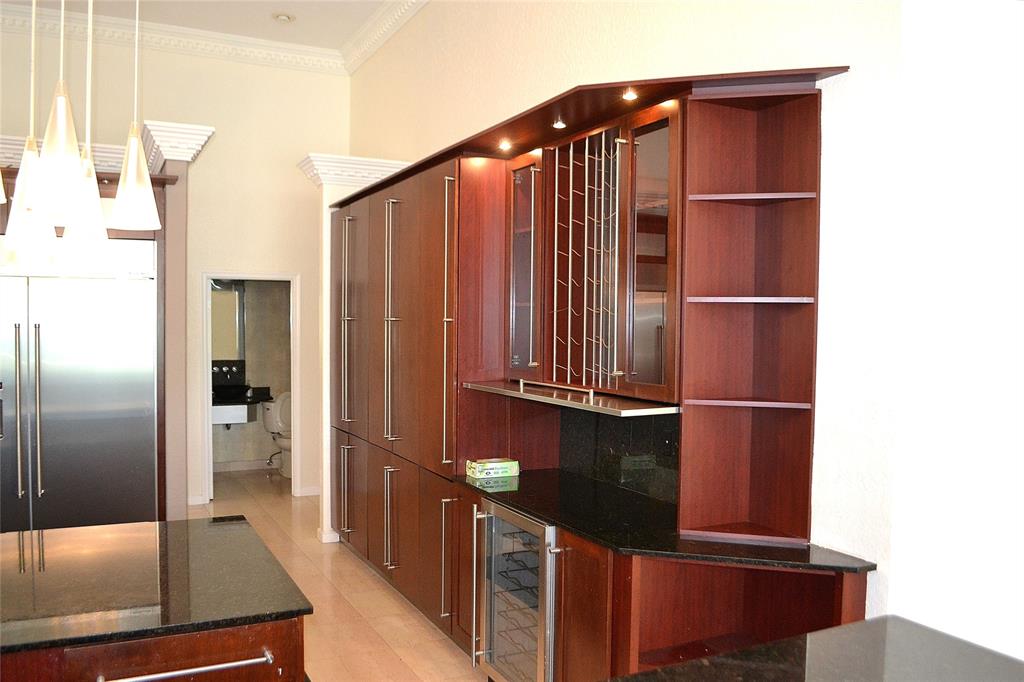 131 Dockside Circle Weston, FL 33327 - Photo 17 of 27 a close view of walk in closet