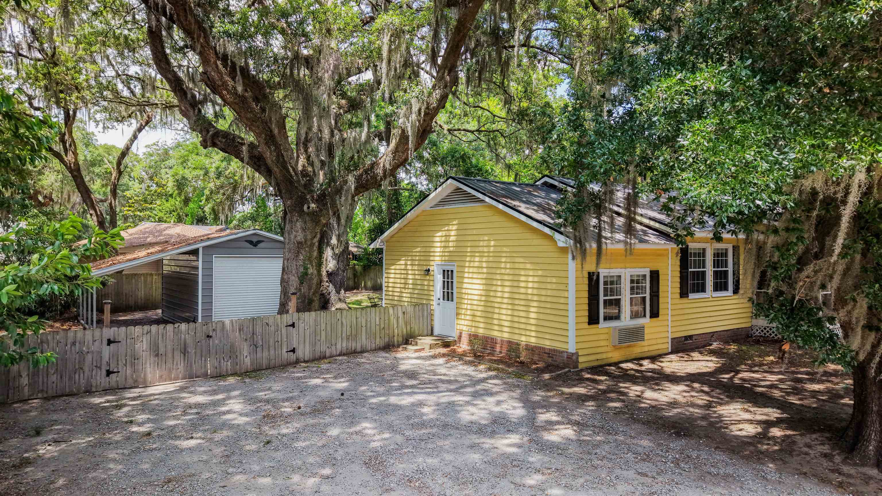 306 Kaufman Street Georgetown, SC 29440 - Photo 3 of 33