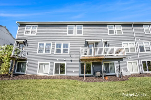 $309,900 | 3364 Windborne Lane, Unit 17, Jenison, MI 49428