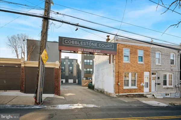 $4,500 | 443 Shurs Lane, Unit 18, Philadelphia, PA 19128