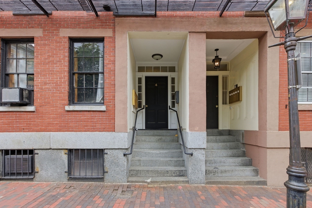 4 Derne Street, Unit 2 Boston, MA 02114 - Photo 2 of 32