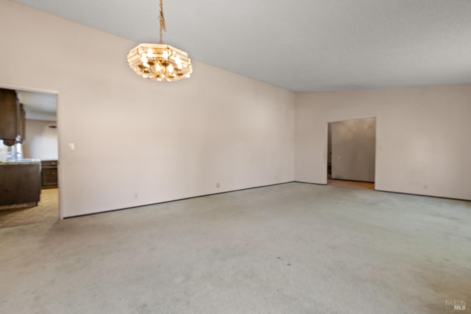 1084 Jamie Drive Concord, CA 94518 - Photo 5 of 34