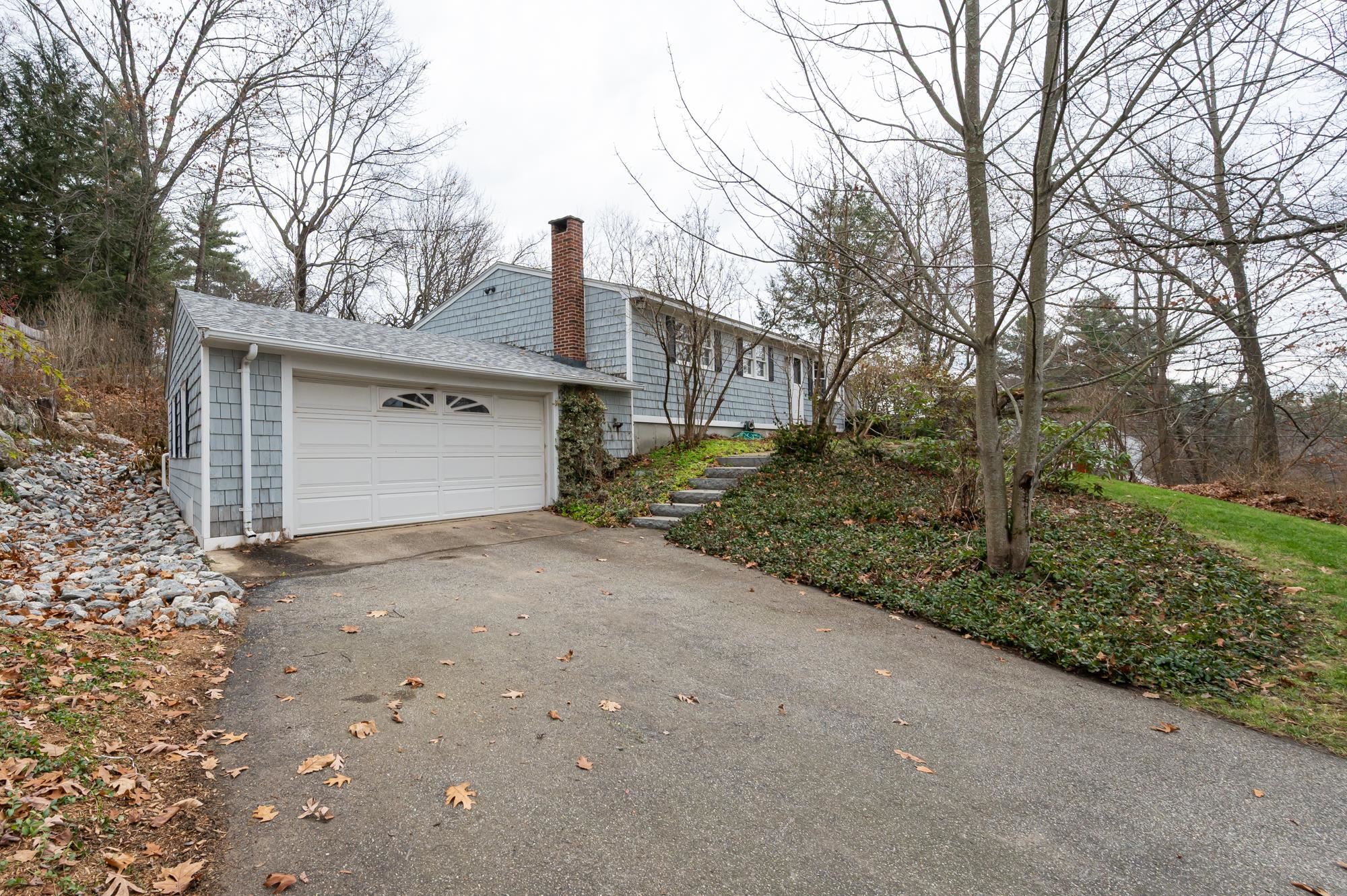 62 Pine Street Hooksett, NH 03106 - Photo 2 of 41