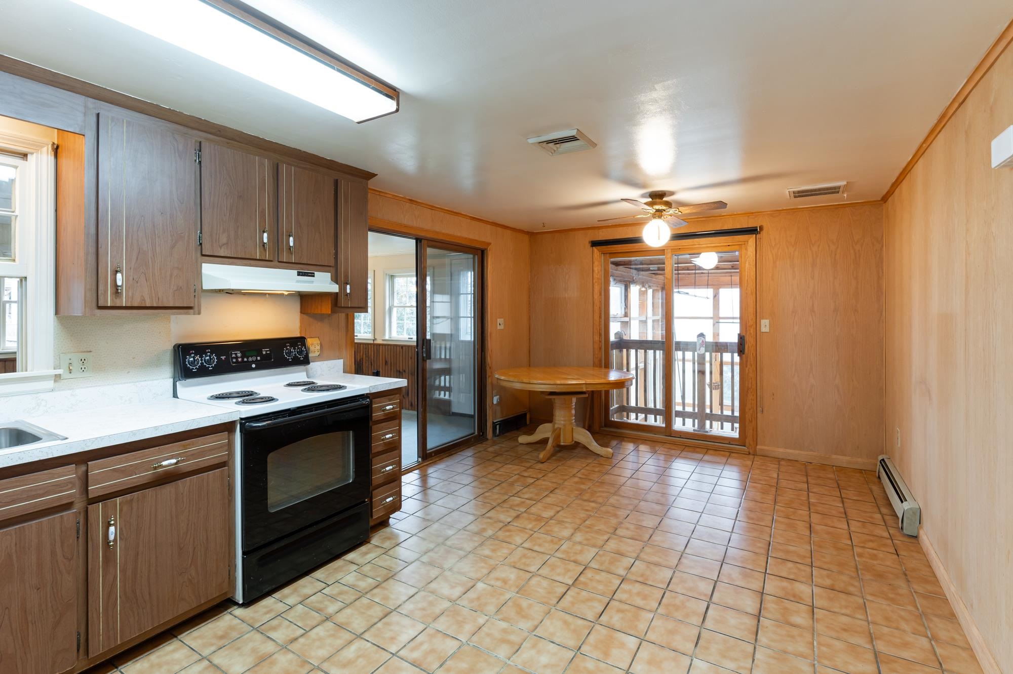 62 Pine Street Hooksett, NH 03106 - Photo 3 of 41