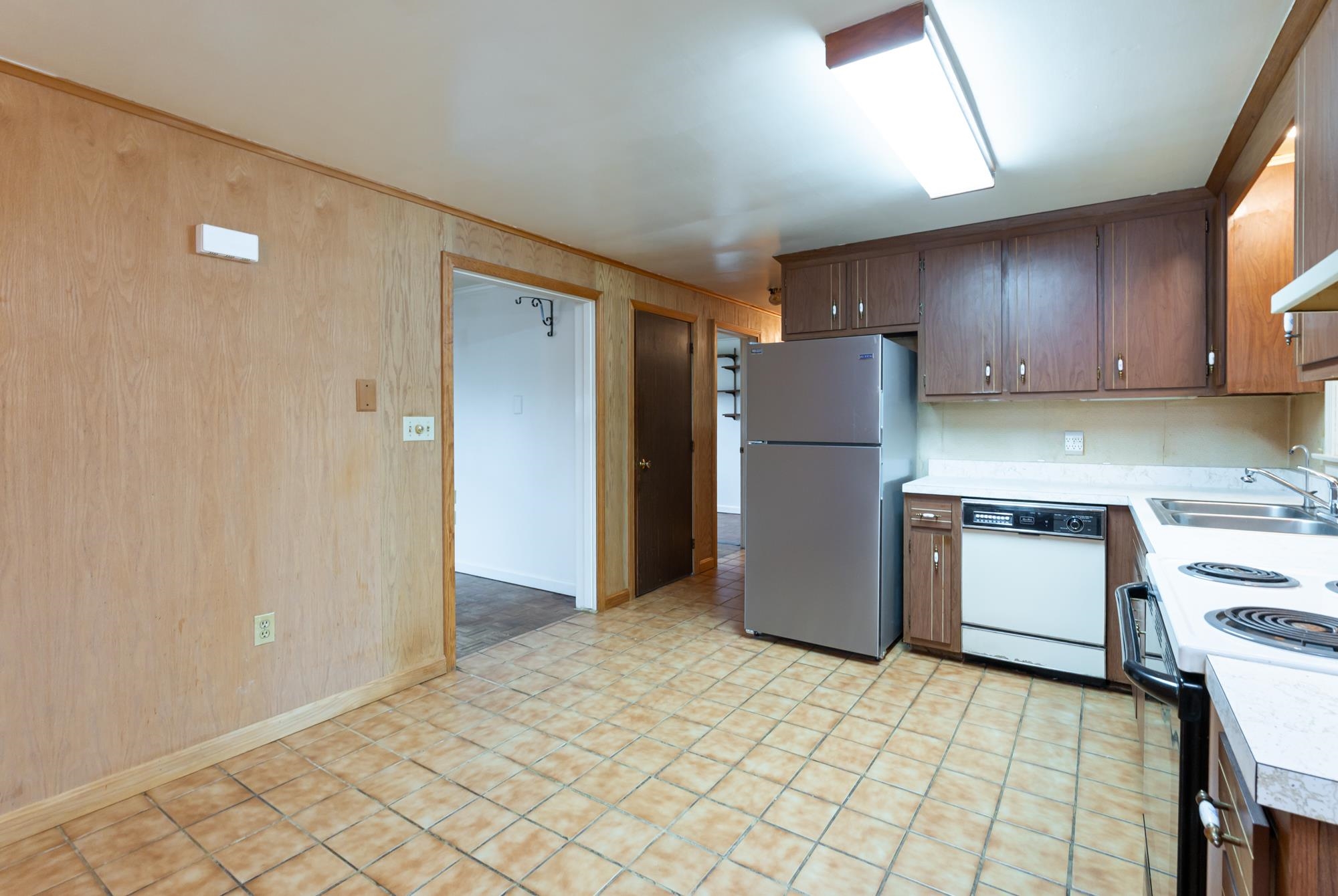 62 Pine Street Hooksett, NH 03106 - Photo 4 of 41