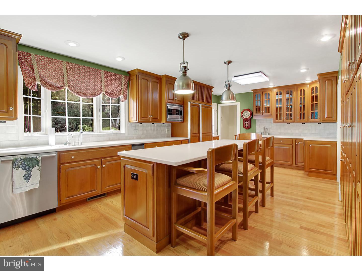 1634 Meadowlark Road Wyomissing, PA 19610 - Photo 8 of 25 Gallery Image 8