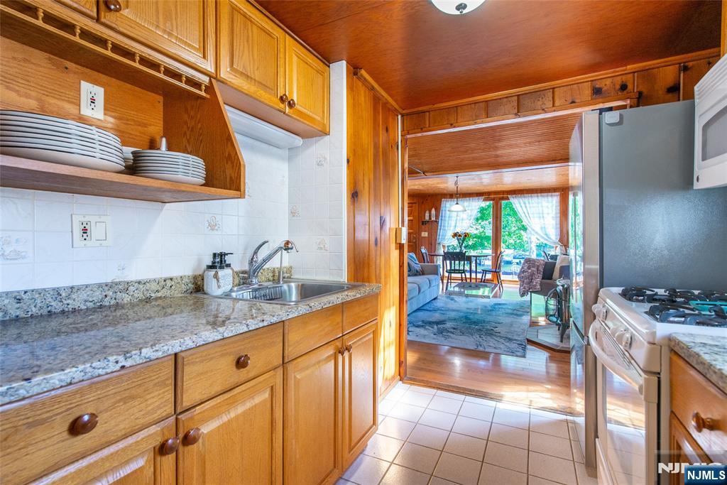 5 Sewell Road West Milford, NJ 07421 - Photo 13 of 22