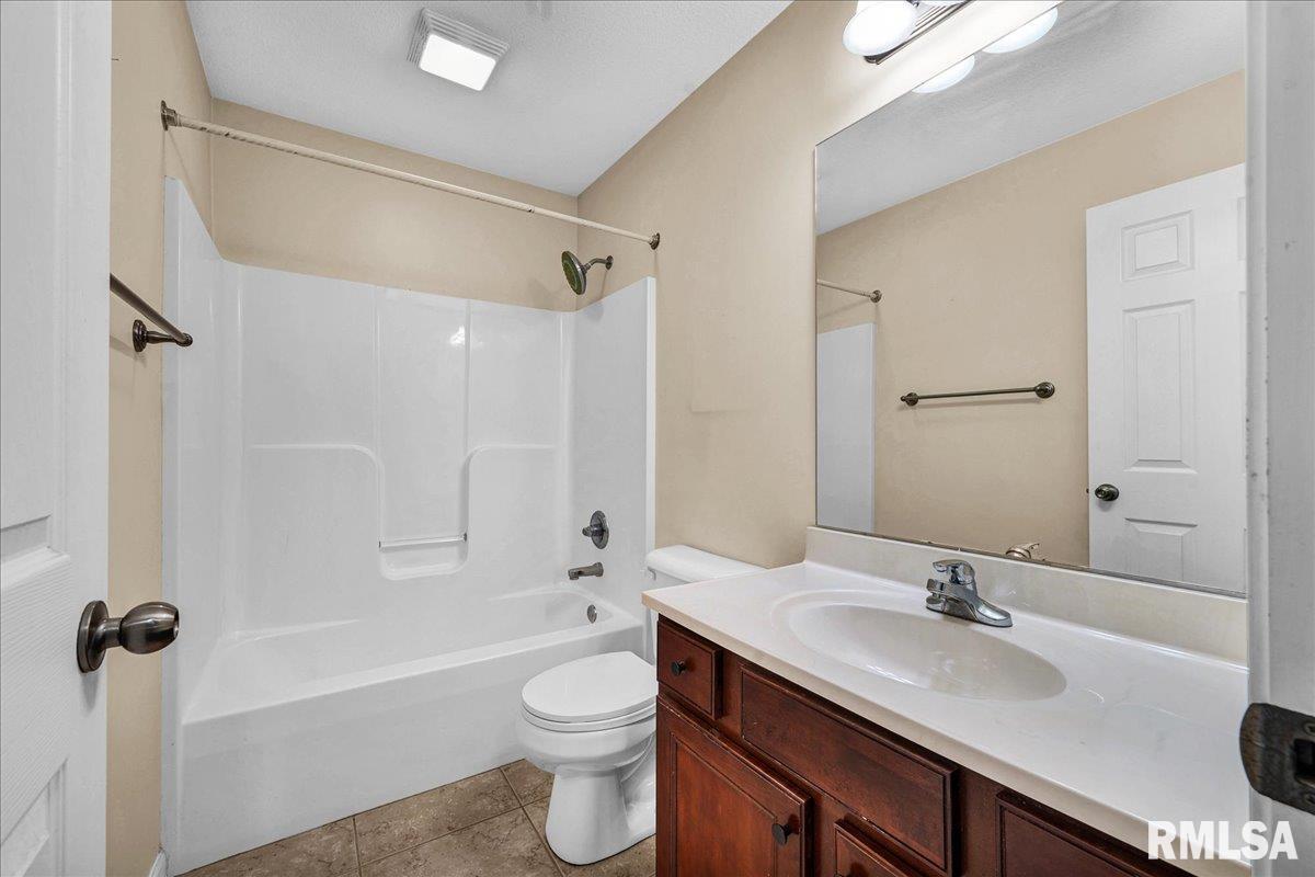 1626 Jadens Way Washington, IL 61571 - Photo 22 of 41