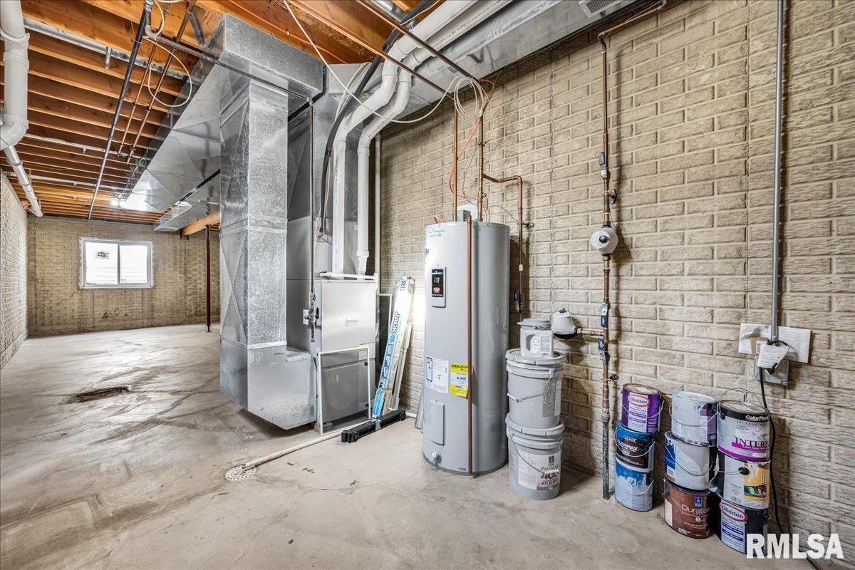 1626 Jadens Way Washington, IL 61571 - Photo 25 of 41